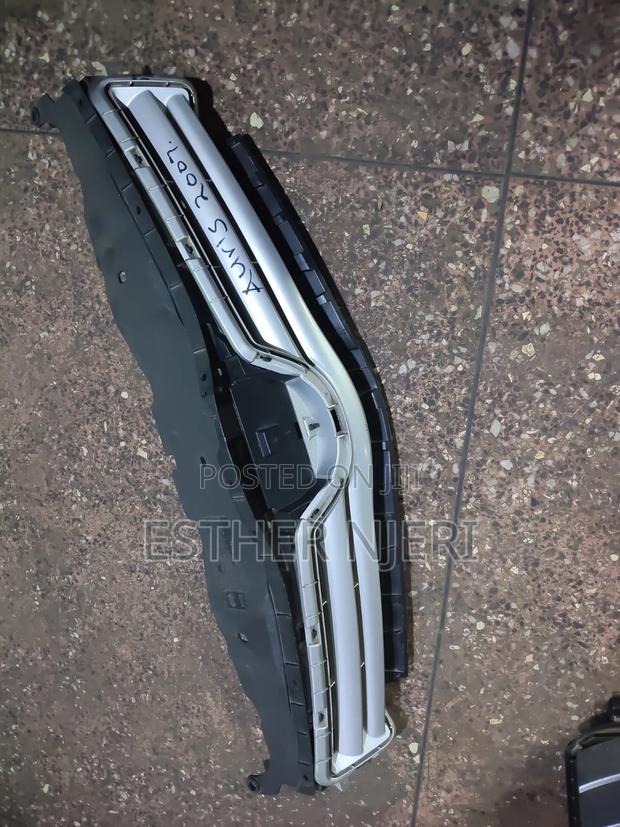 Ex Japan Auris 2007 Grill