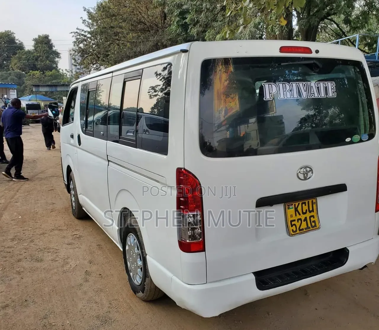 Toyota HiAce 2012 White