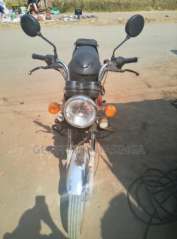 Bajaj Boxer 2023 Red - thumbnail 2