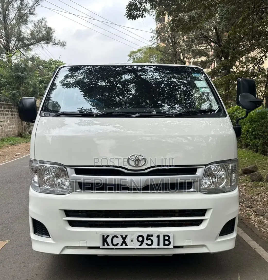 Toyota HiAce 2012 White