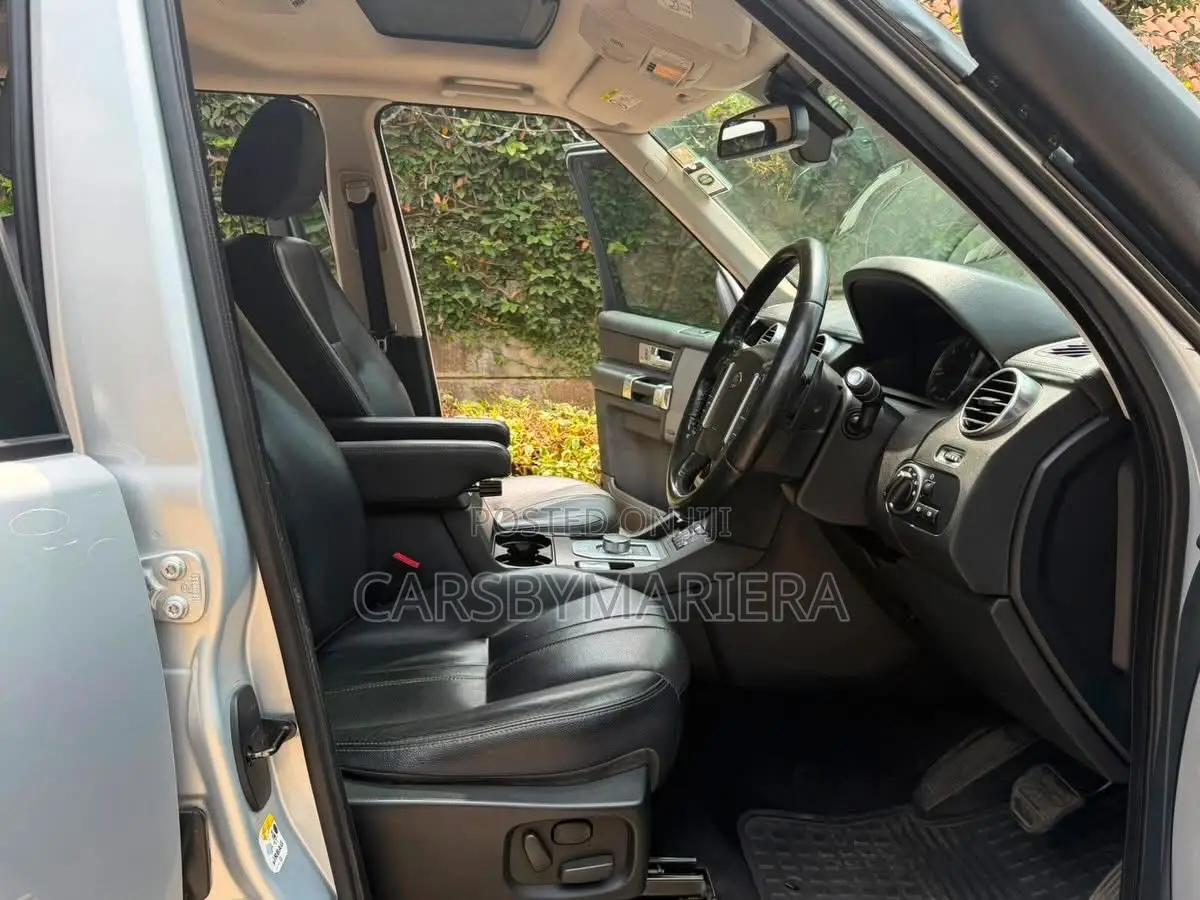Land Rover Discovery 2015 Silver