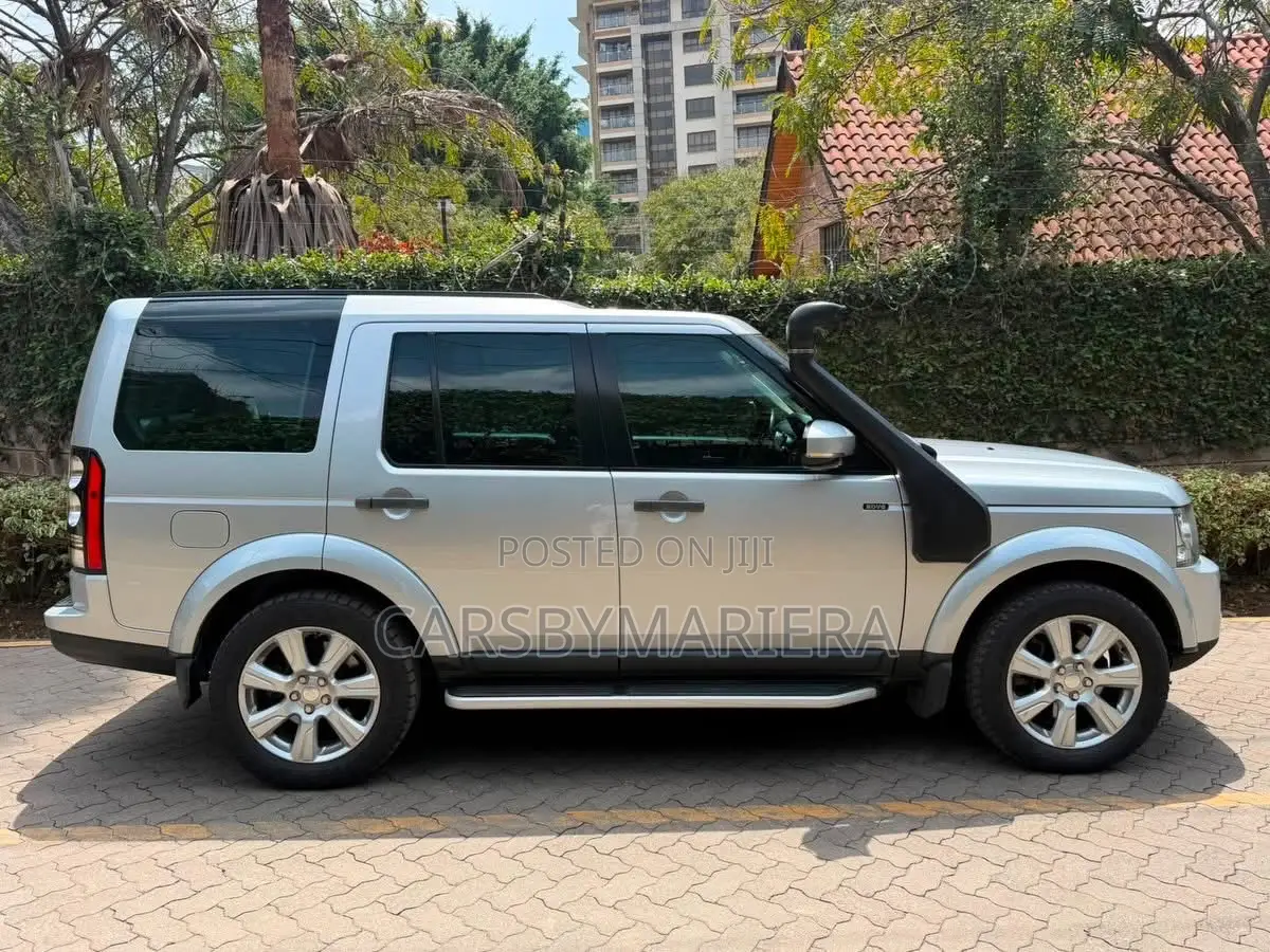 Land Rover Discovery 2015 Silver