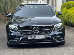 Mercedes-Benz E200 2017 Black
