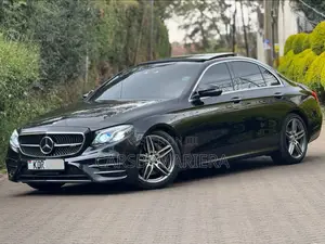 Mercedes-Benz E200 2017 Black