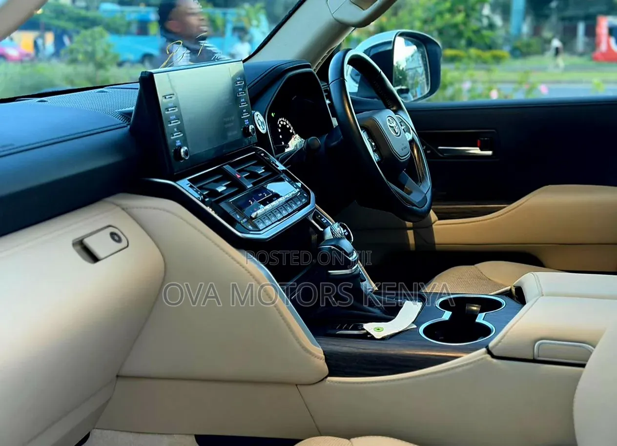 Toyota Land Cruiser 2023 White