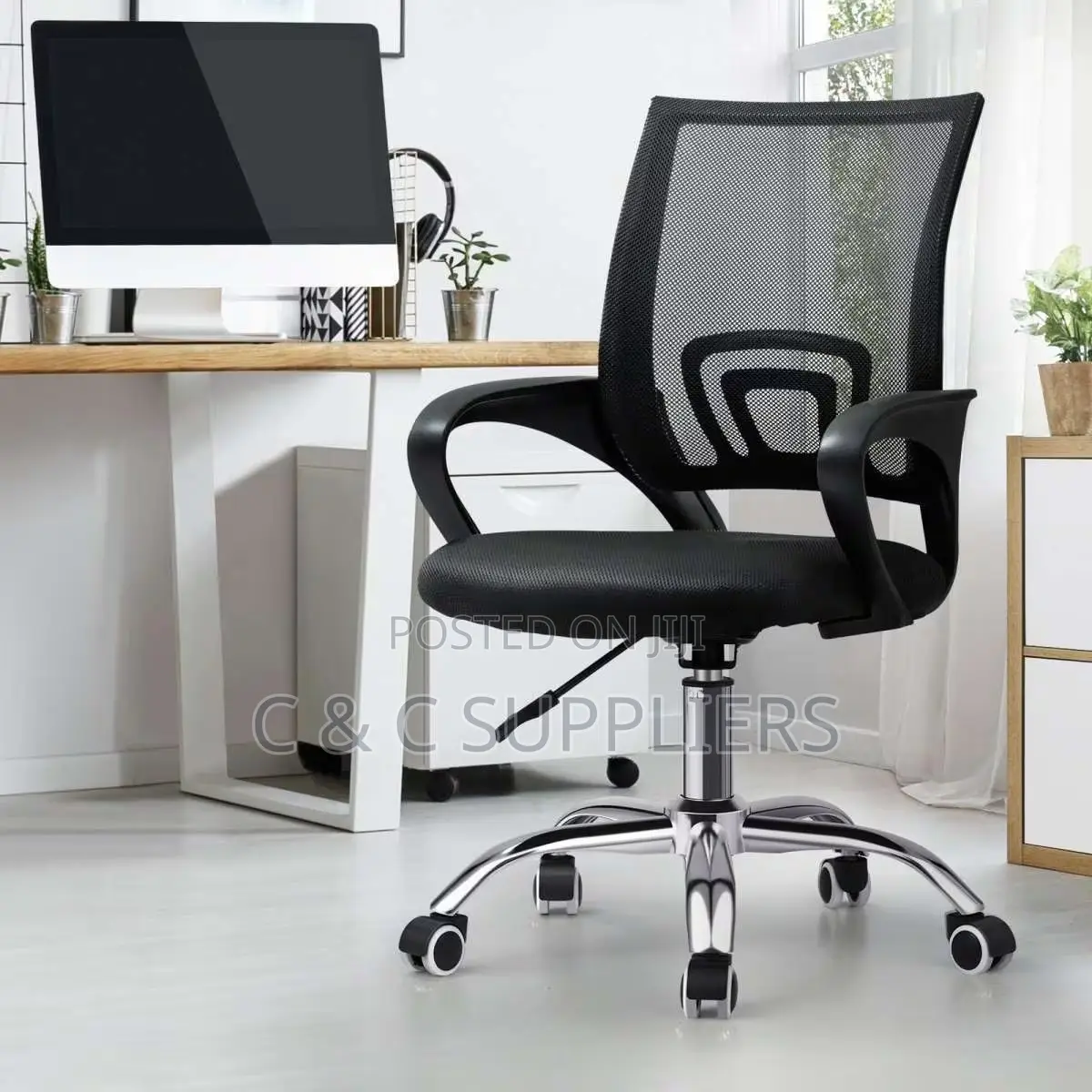 Medium Back Mesh Study Chair.