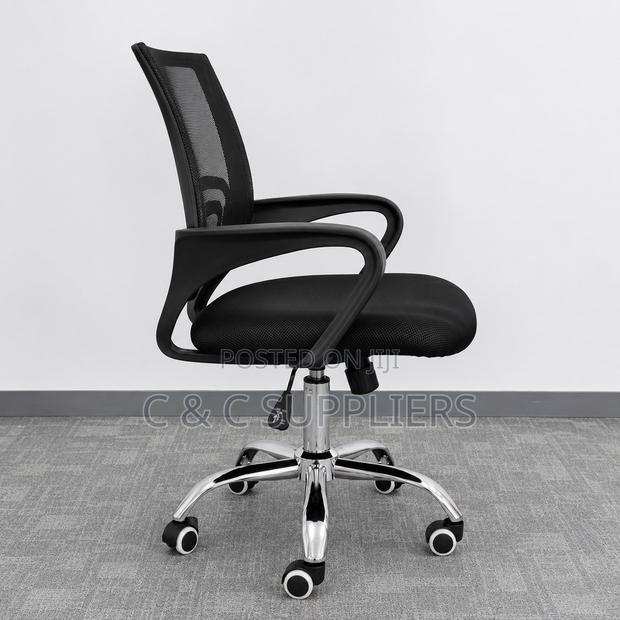 Medium Back Mesh Study Chair. - thumbnail 9
