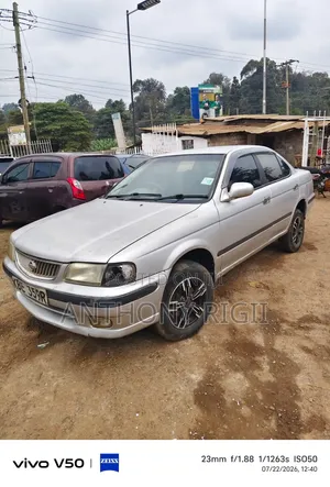Nissan Sunny 2003 Silver