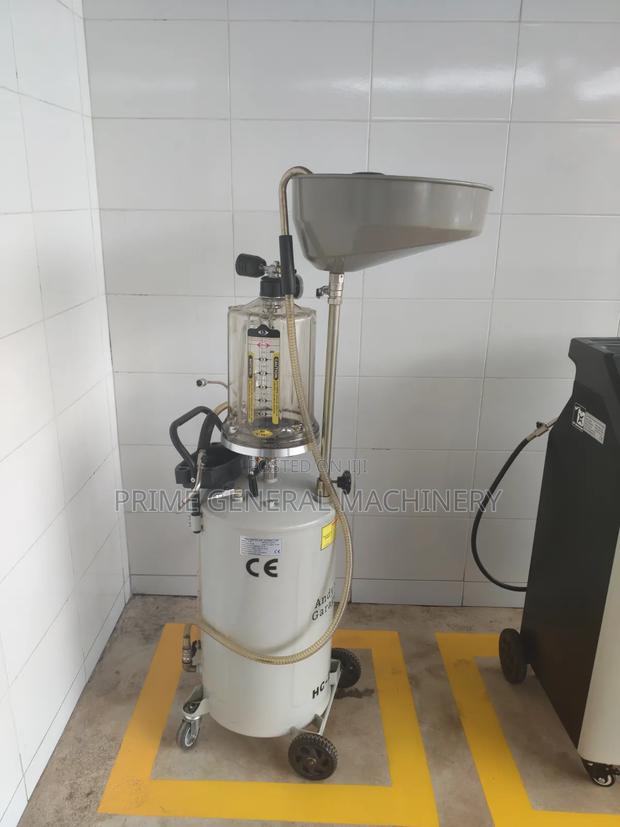 Oil Drainer With Suckers
