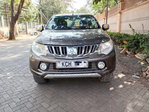Mitsubishi L200 2016 Gray