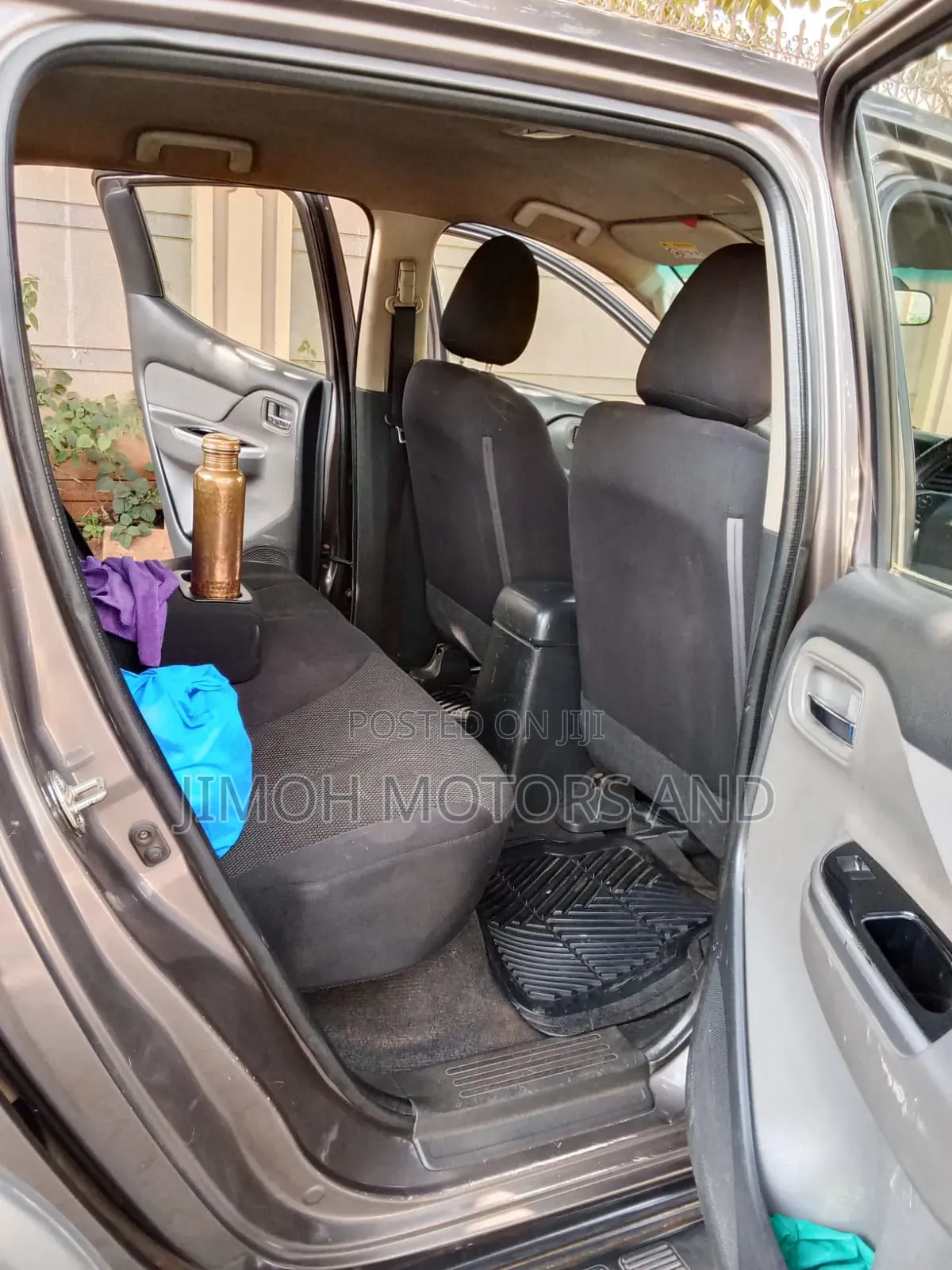 Mitsubishi L200 2016 Gray