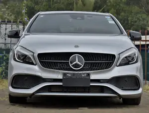 Mercedes-Benz A-Class 2018 Silver