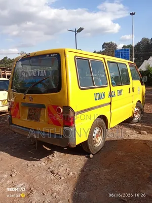 Nissan Vanette 2009 Yellow