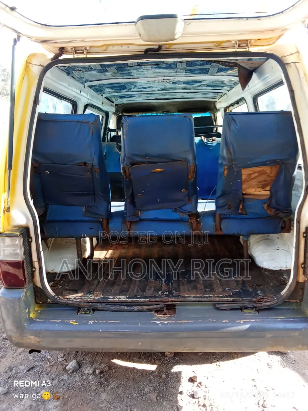 Nissan Vanette 2009 Yellow