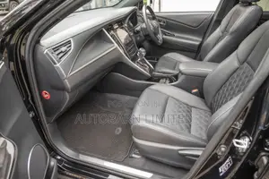 Toyota Harrier 2.0 2018 Black