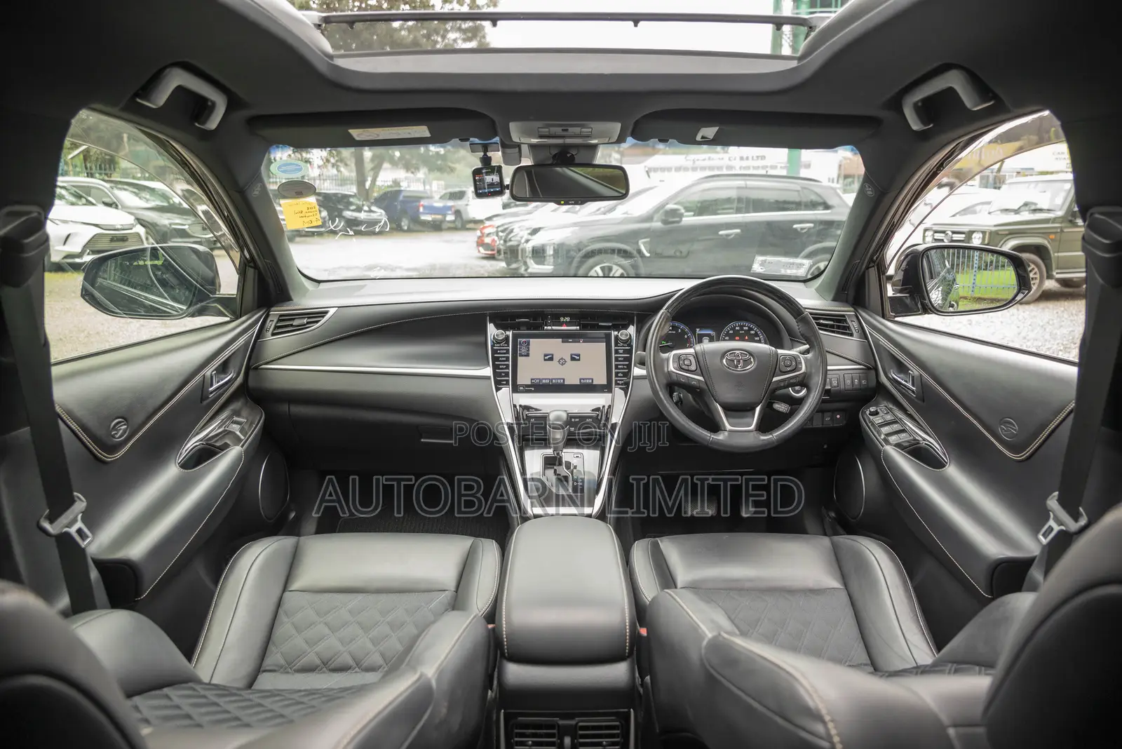 Toyota Harrier 2.0 2018 Black