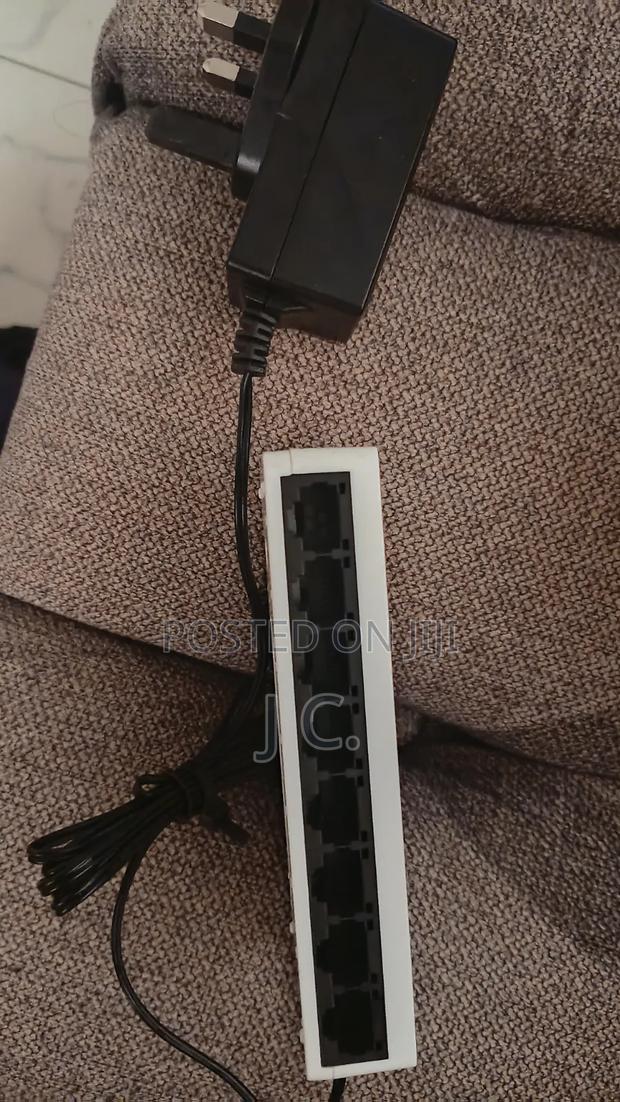 Tenda 8 Ports Switch - main view