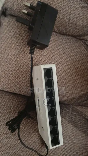Tenda 8 Ports Switch