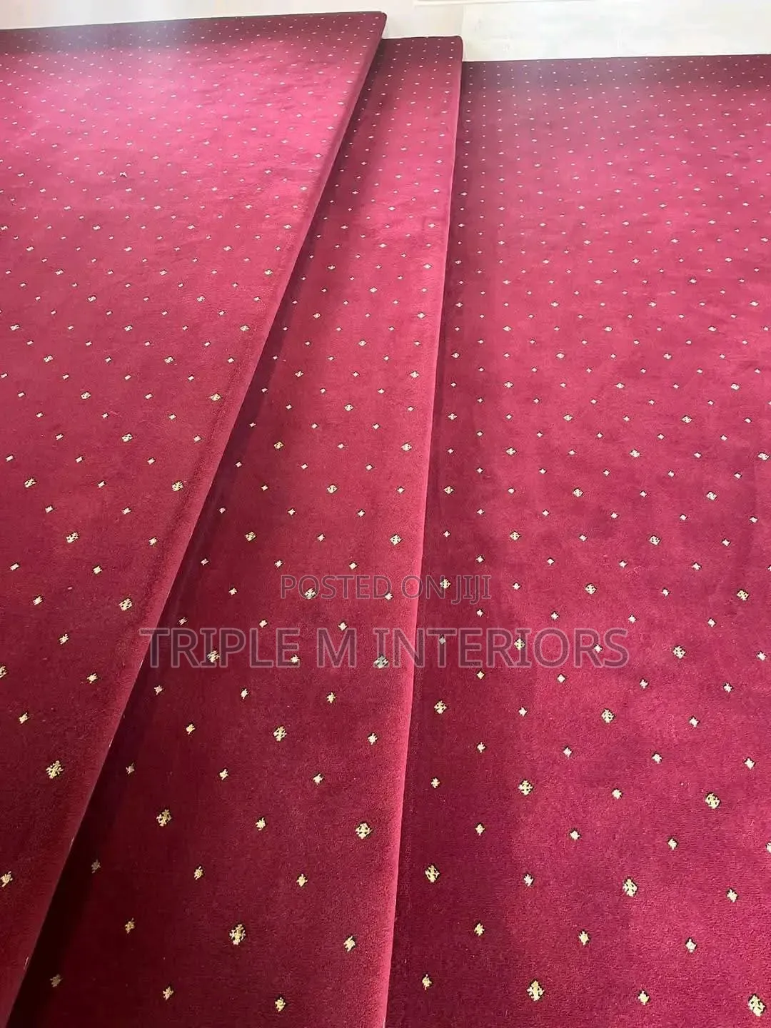 12mm Commercial Grade Maroon Dotted Wall-to-Wall Carpet for Offices