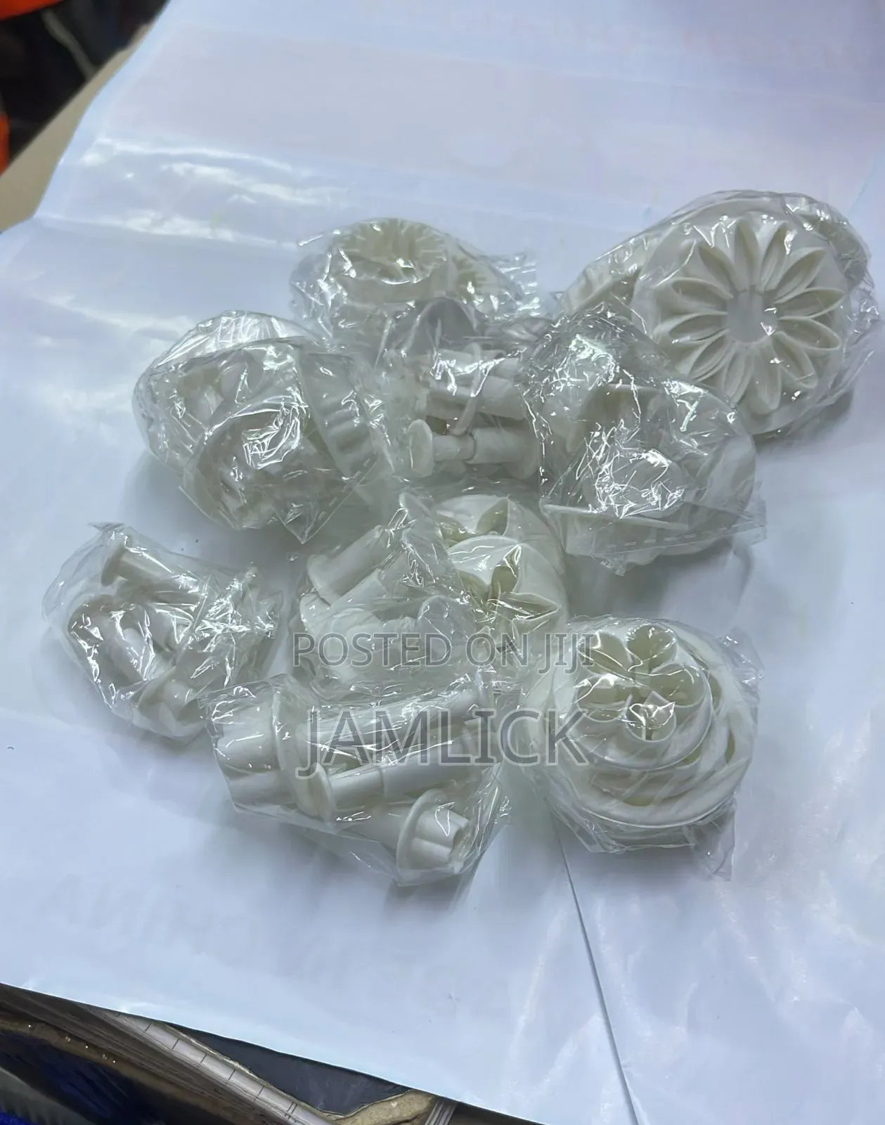 33-Piece Flower Plunger Fondant Mold Cutter Set –Ny