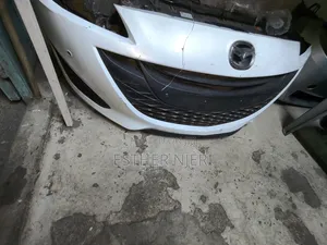 Mazda Axela Nosecut 2012