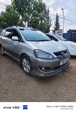 Toyota Ipsum 2005 Silver