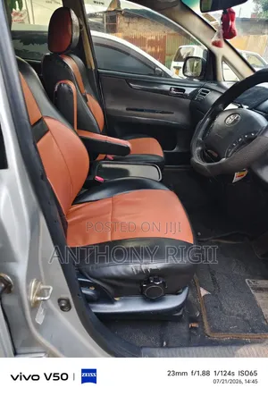 Toyota Ipsum 2005 Silver