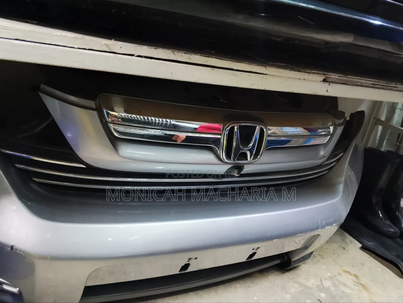 Honda CR-V Nose Cut