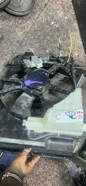 Complete Fan Nissan Tiida