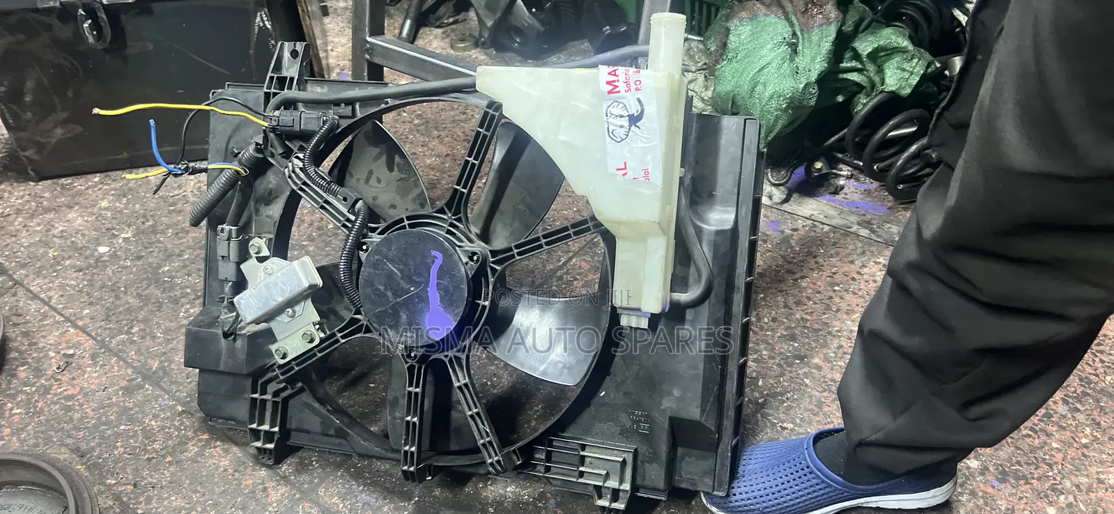 Complete Fan Nissan Tiida