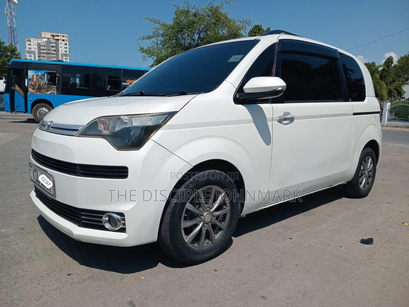 Toyota Spade 2016 White