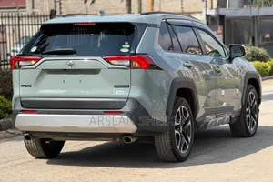 Toyota RAV4 2019 Green