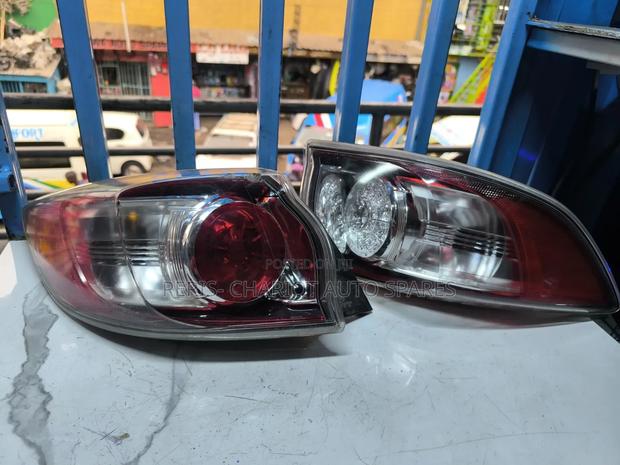 Mazda Axela 2006 Taillights