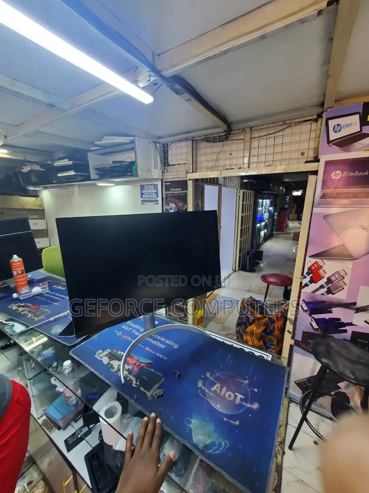 LG Monitor