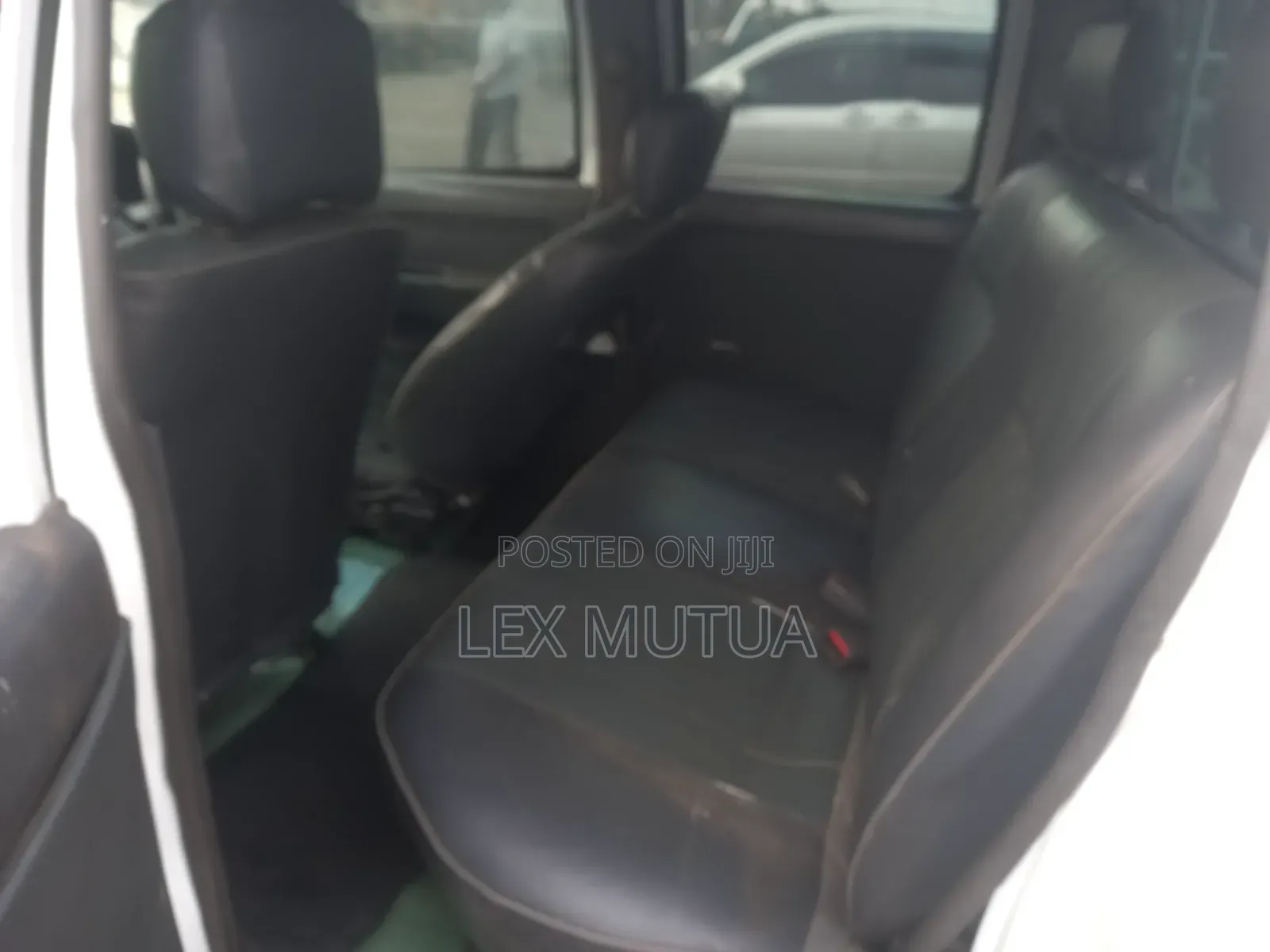 Nissan Hardbody 2012 White
