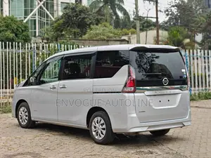Nissan Serena 2019 Silver
