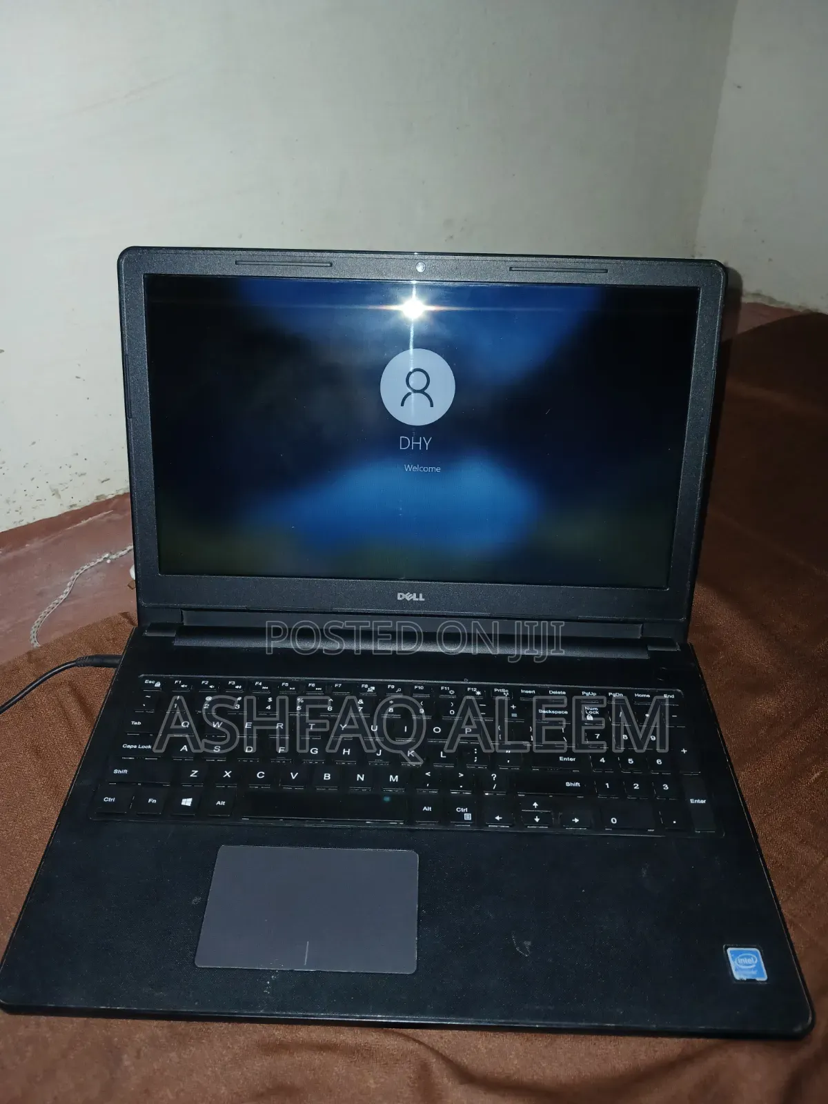 Laptop Dell Inspiron 15 3552 4GB Intel Xeon SSD 128GB