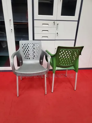 Heavy Duty Plastic Steel-Leg Chair