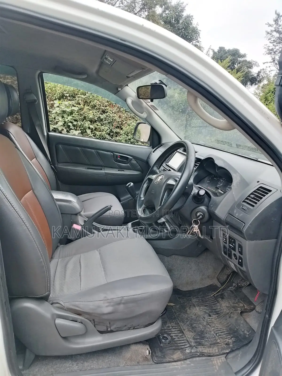 Toyota Hilux 3.0 D-4D 4x4 2013 White