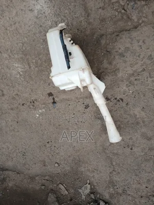 Washer Tank Toyota Wish 2010