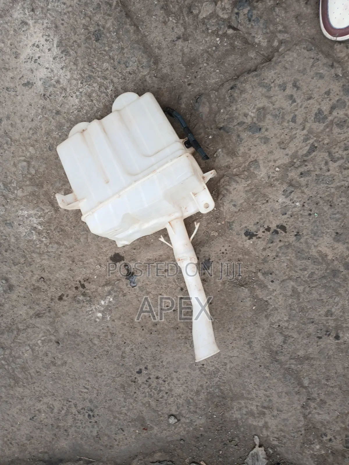Washer Tank Toyota Wish 2010