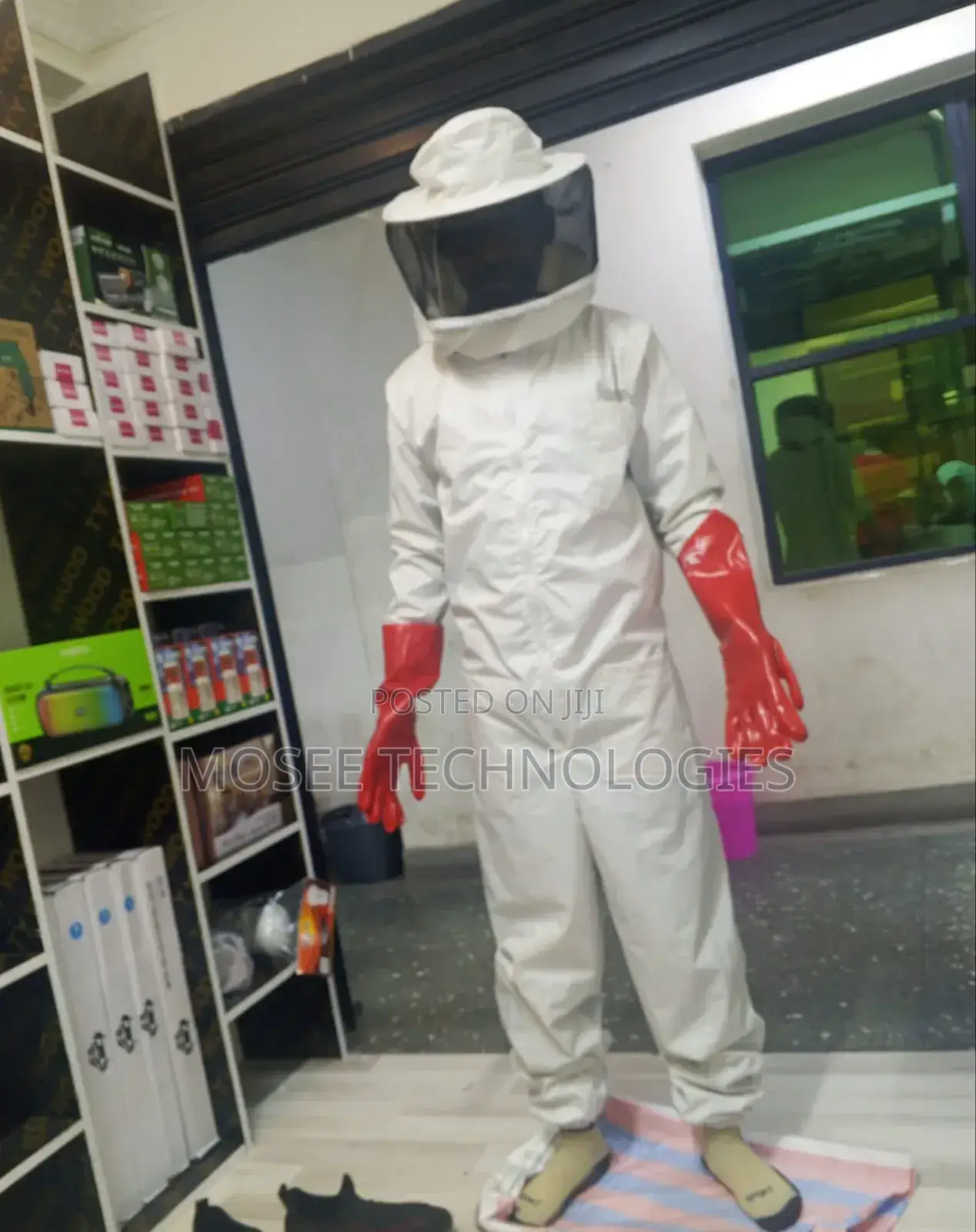 Professional Full Body Beekeeping Protective Suit With Veil Mask
