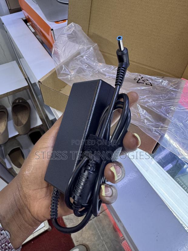 HP Laptop Blue Pin Charger - thumbnail 2