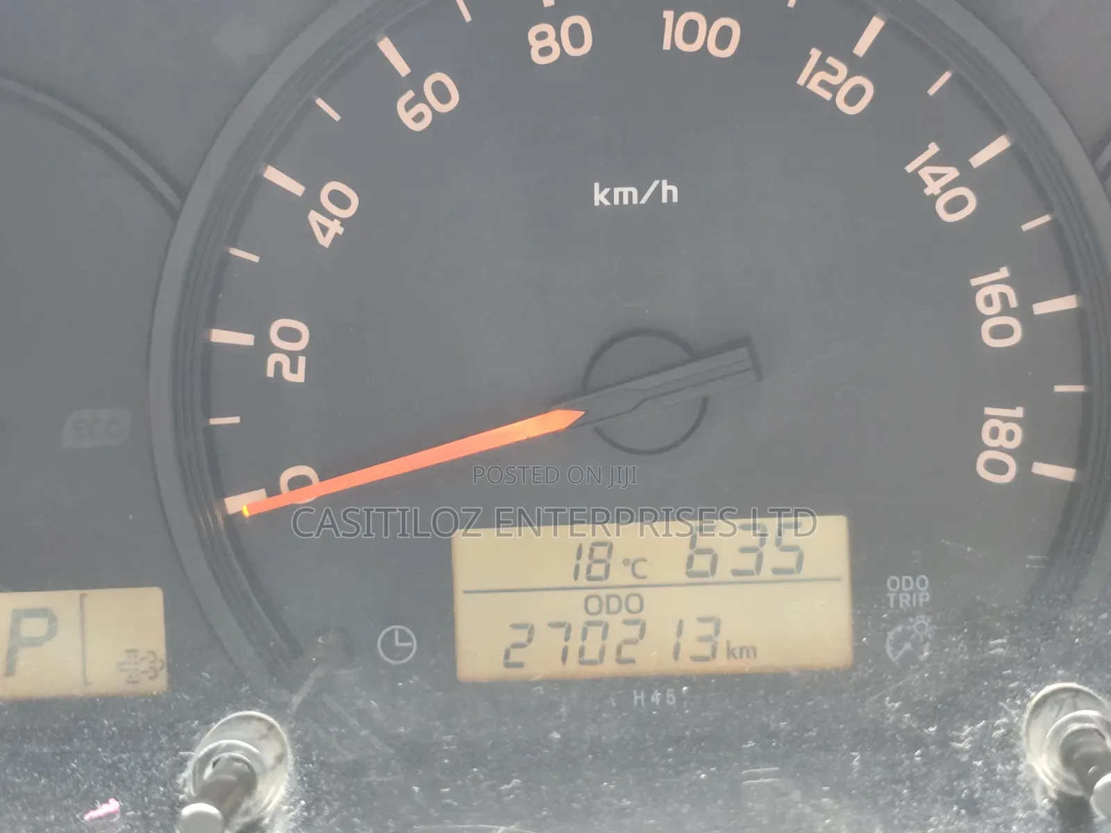 Toyota HiAce 2015 Silver