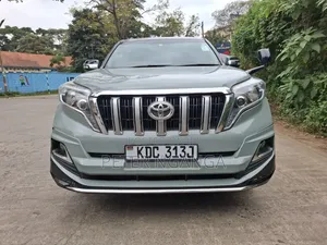 Toyota Land Cruiser Prado 2016 Gray