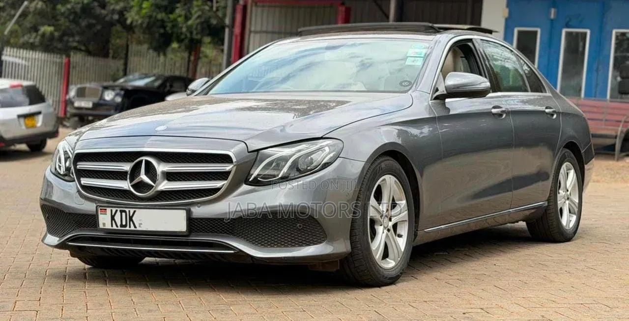 Mercedes-Benz E220 2016 Gray