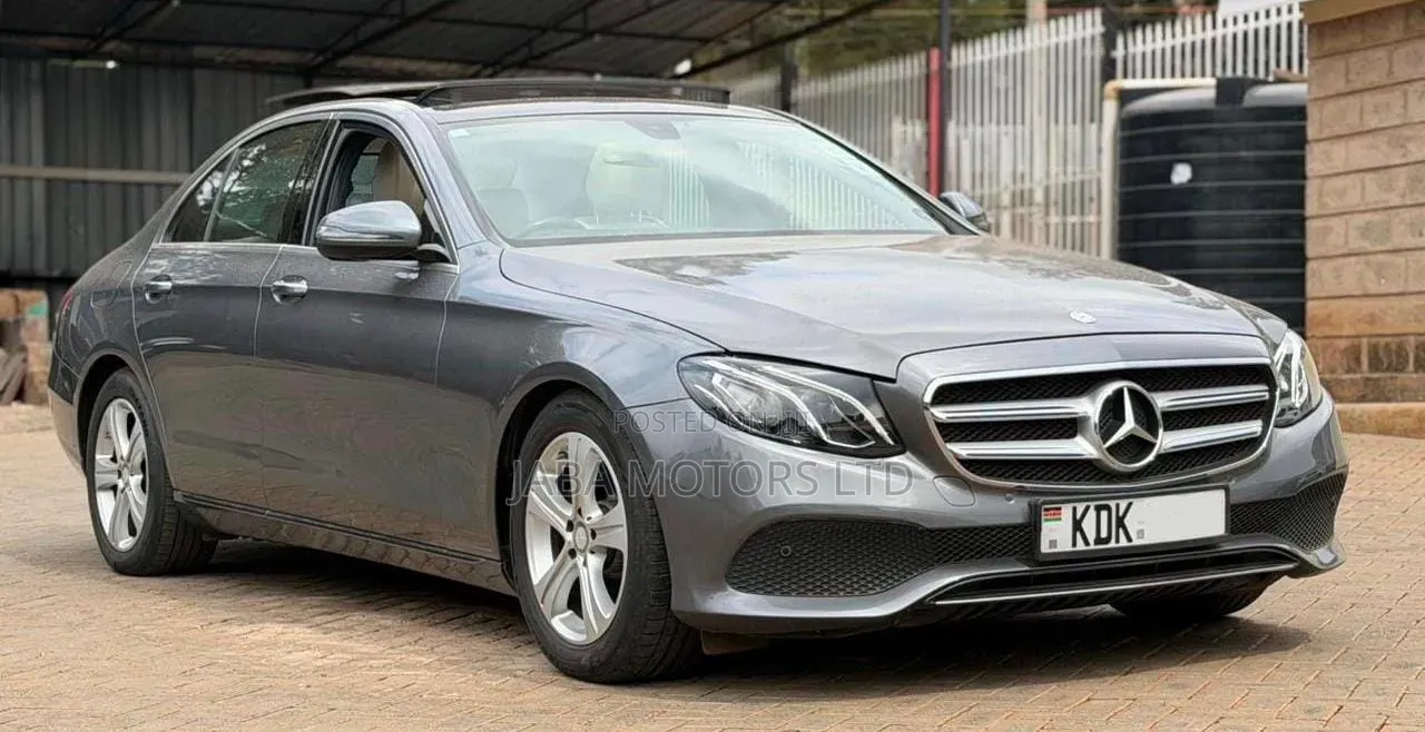Mercedes-Benz E220 2016 Gray