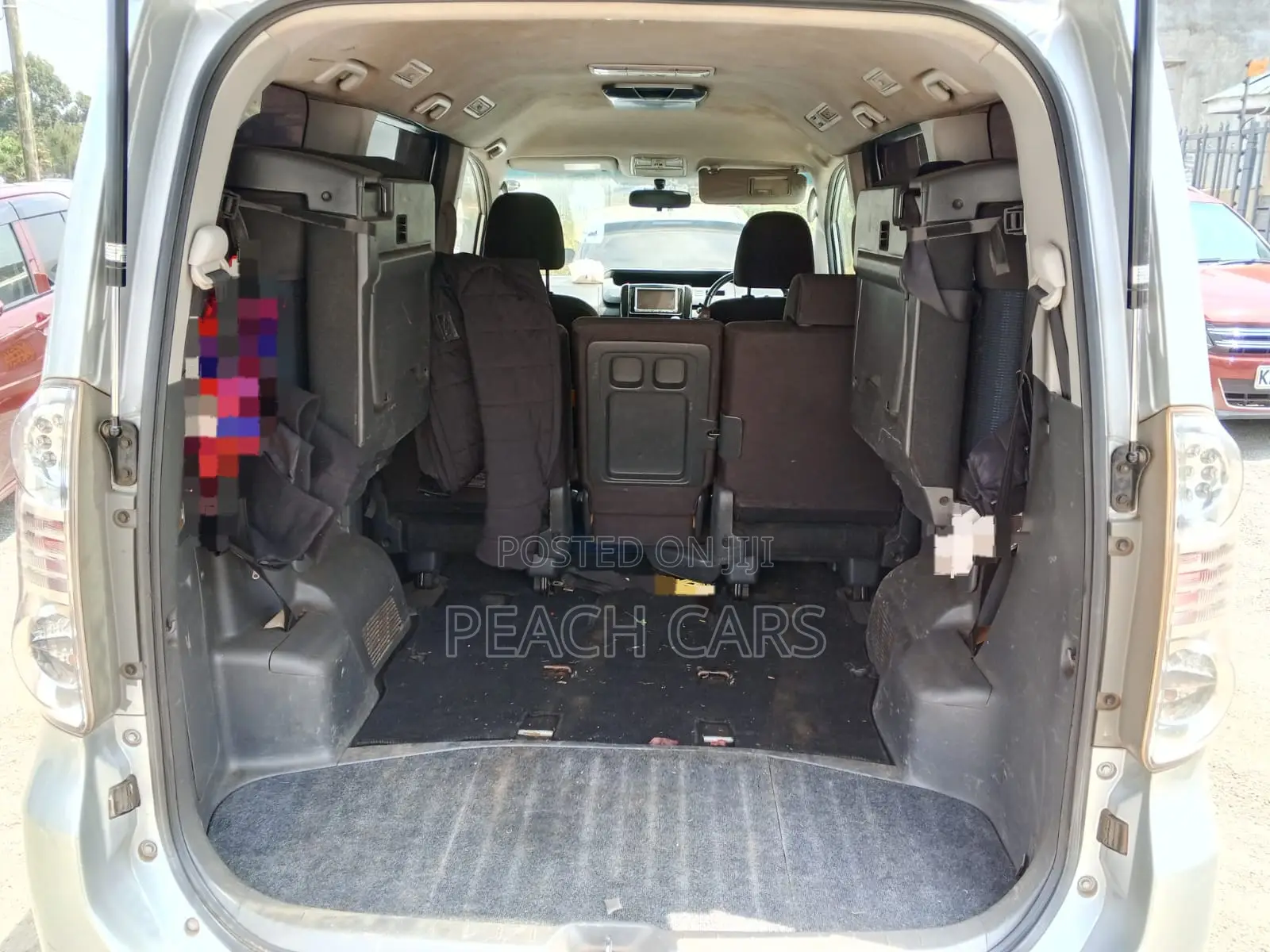 Toyota Voxy 2009 Silver