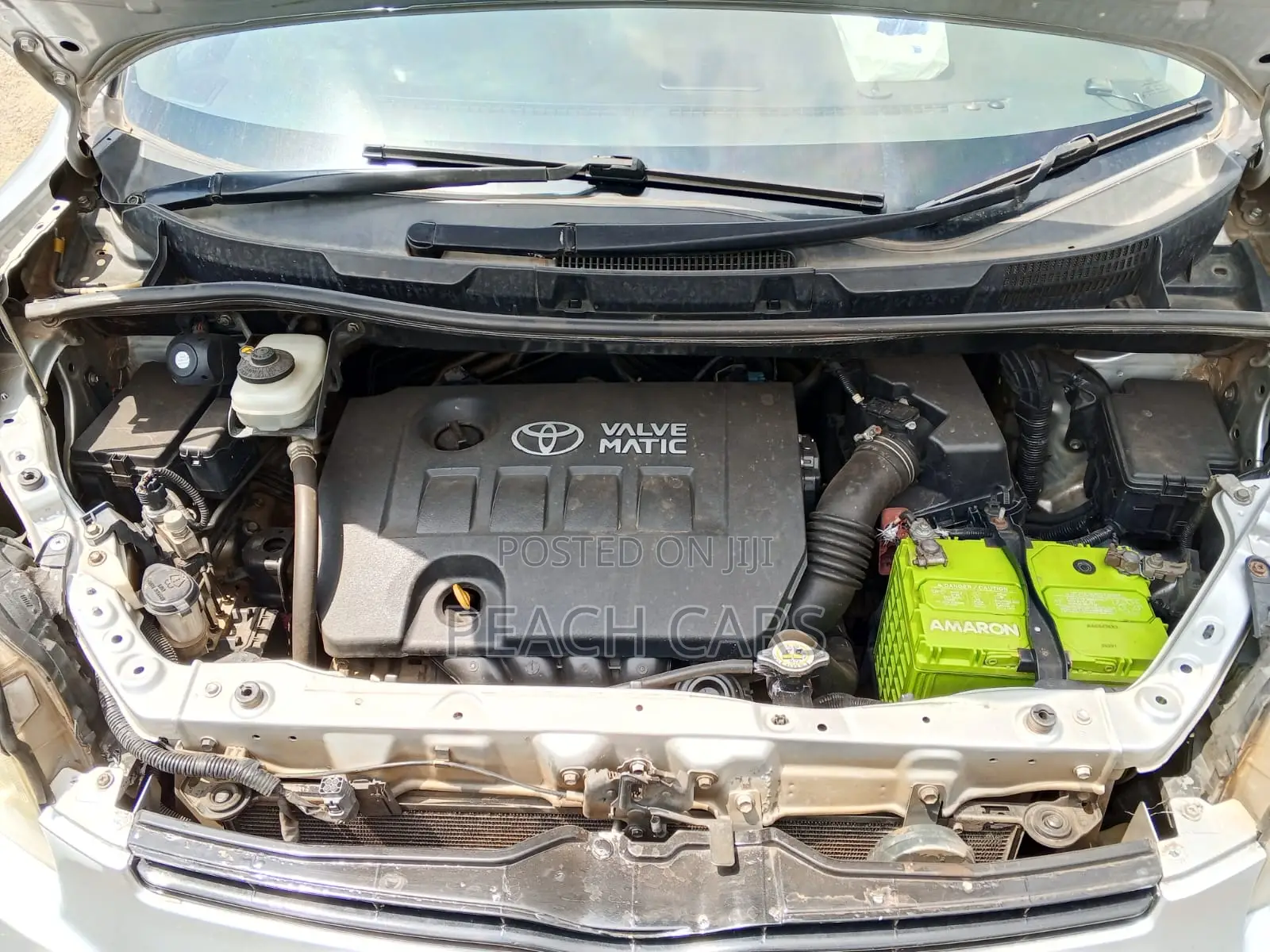 Toyota Voxy 2009 Silver