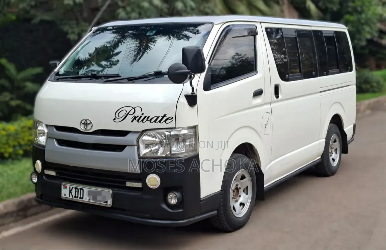 Toyota HiAce 2014 White